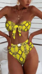 Žluté bezramínkové dámské dvoudílné plavky s vysokými kalhotkami a potiskem hadí kůže