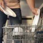 Proč myčka nádobí zanechává usazeniny a jak je odstranit: 5 příčin tohoto nepříjemného jevu proc-mycka-nadobi-zanechava-usazeniny-a-jak-je-odstranit-5.jpg